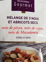 Mélange de noix grillées salées et d'abricots secs