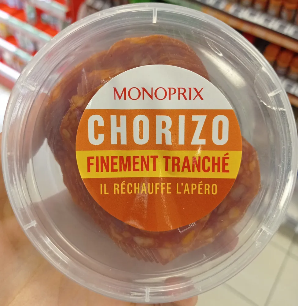 Chorizo finement tranché