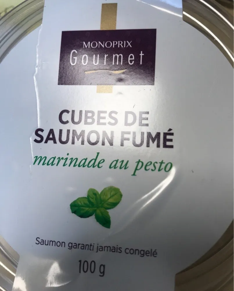 Cubes de saumon fumé marinade au pesto