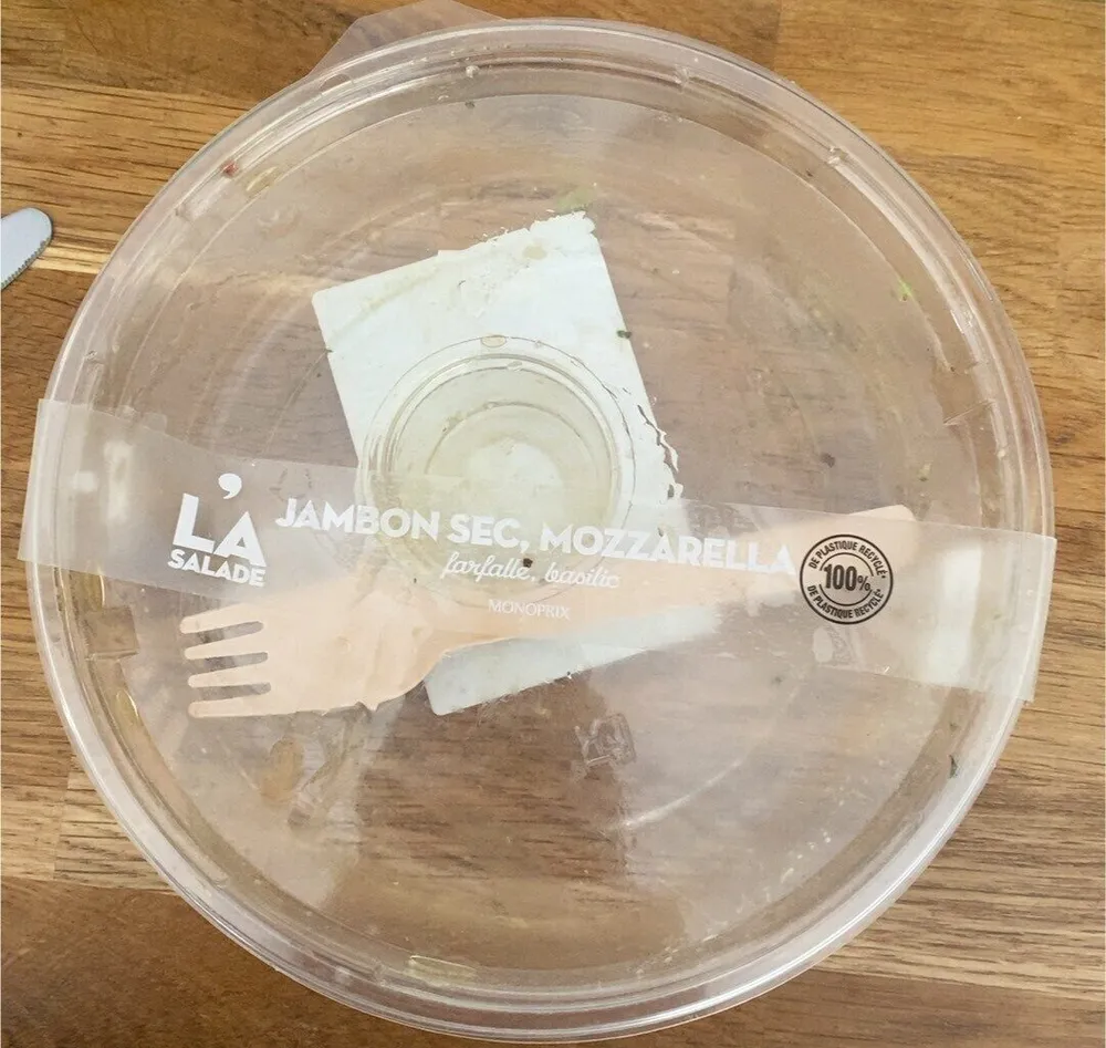 La Salade Jambon sec Mozarella farfalle basilic