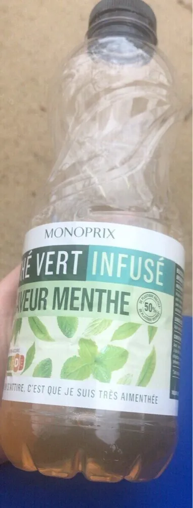 Thé vert infusé saveur menthe