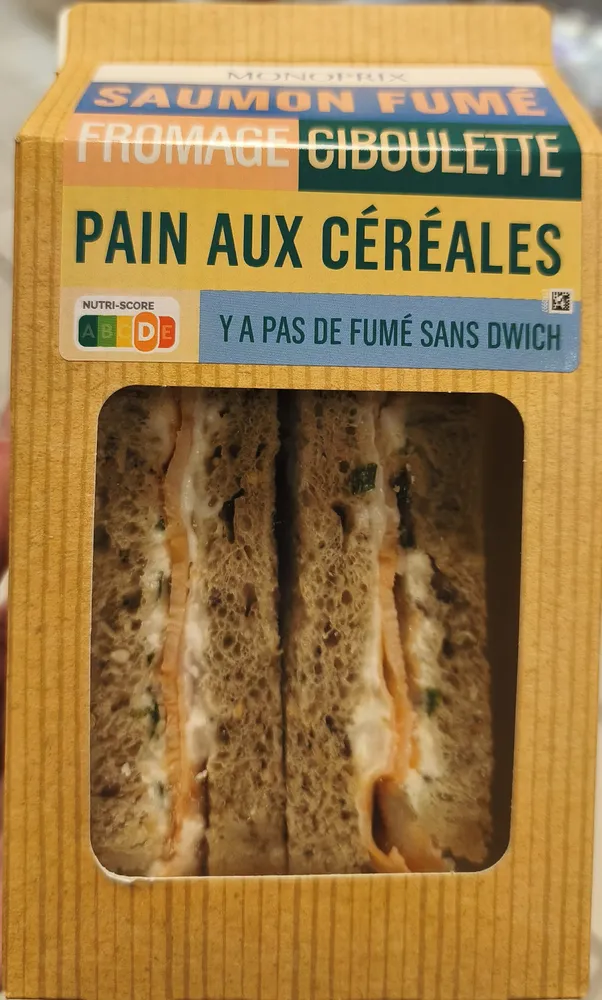 Sandwich saumon fumé fromage ciboulette pain au céréales