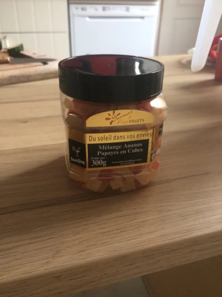 Mélange ananas papaye en cubes