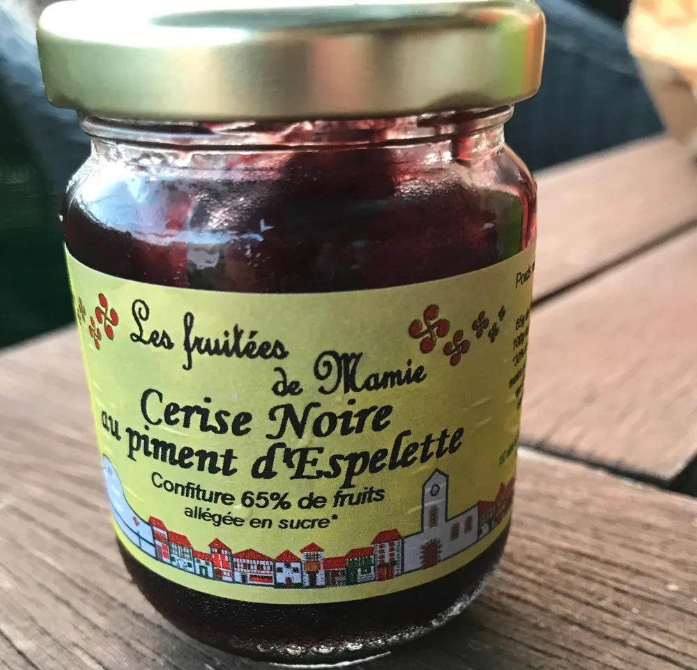 Confiture cerise noire au piment d ´Espelette