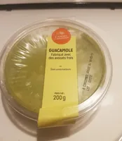 Guacamole fabriqué avec des avocats frais