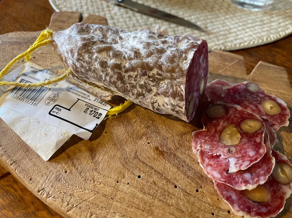 Saucisson aux noisettes
