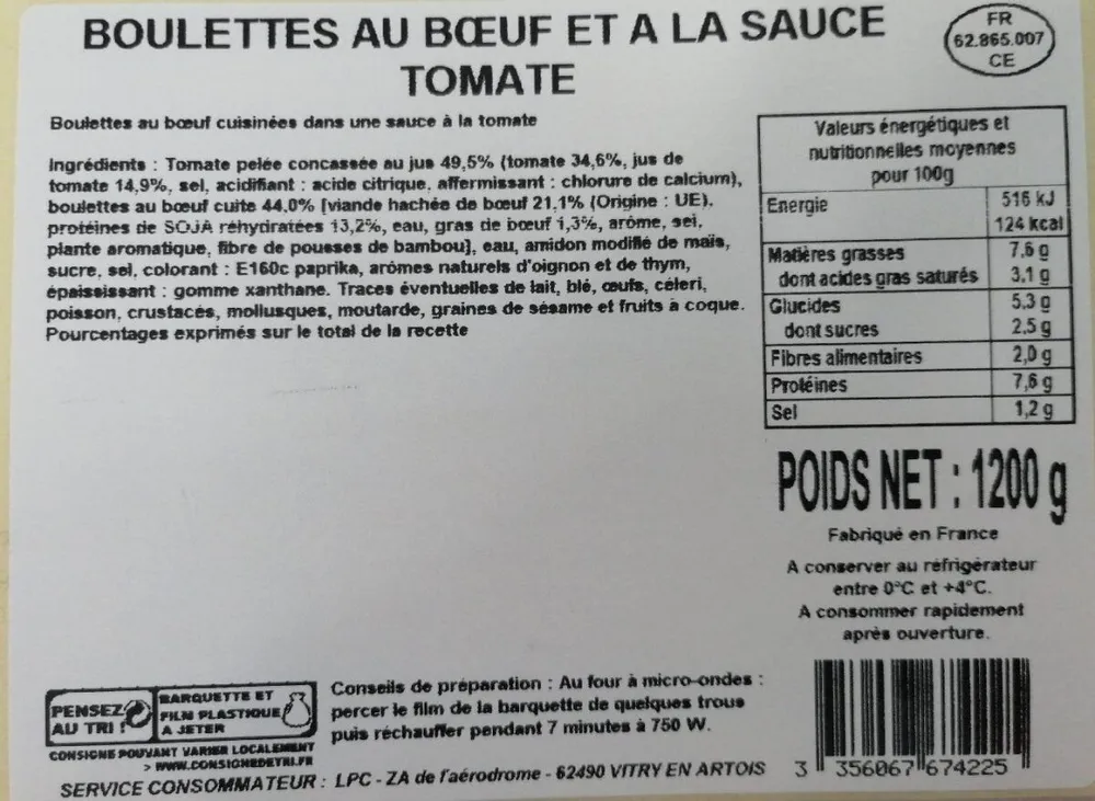 Boulette au bœuf et à la sauce tomate