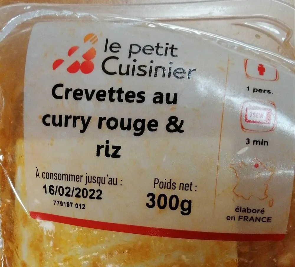 Crevettes au curry rouge et riz