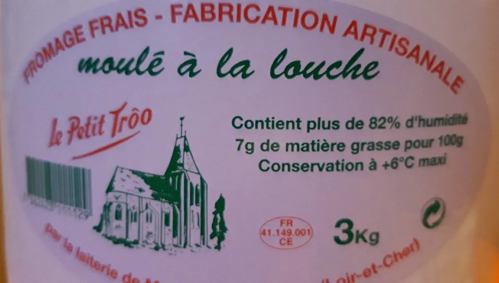 Fromage frais moulé à la  louche
