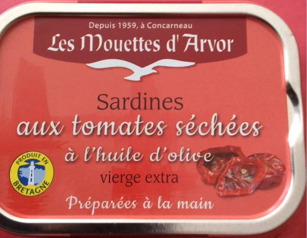 Les Mouettes D'arvor Sardines In Sun Dried Tomato Sauce