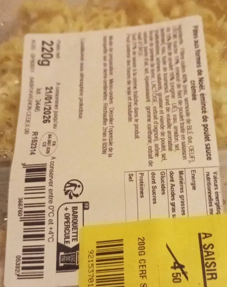 Pâtes aux formes de Noël, émincé de poulet sauce crémée