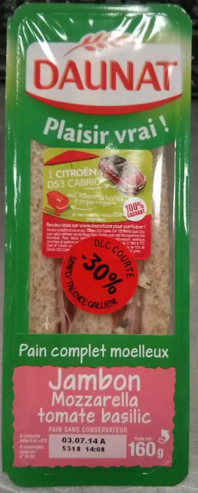 Pain complet moelleux Jambon mozzarella tomate basilic