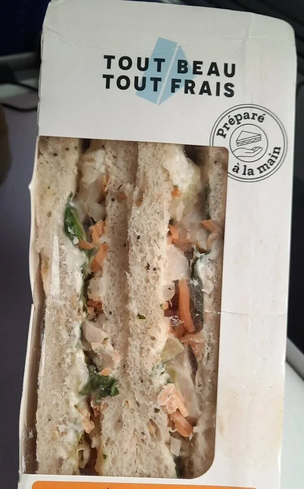 Sandwich poulet rori coleslaw raisins secs