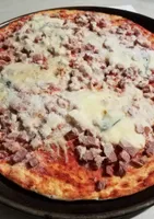 Pizza jambon cuit fumé et morbier