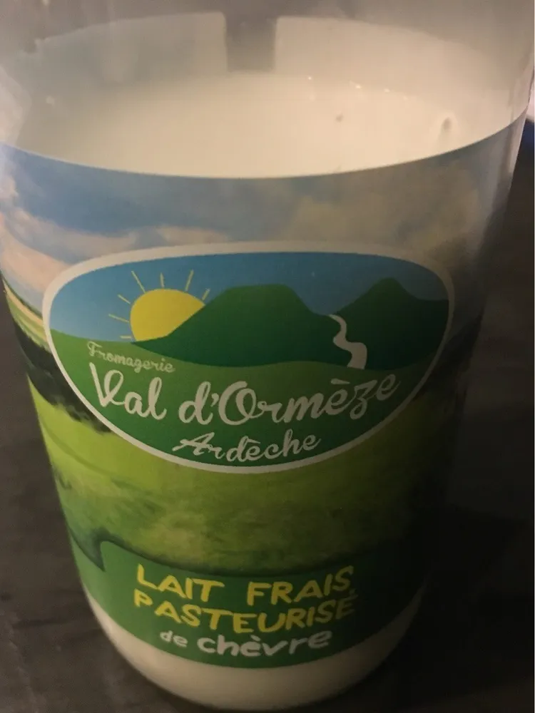 Lait frais pasteurisé de chèvre