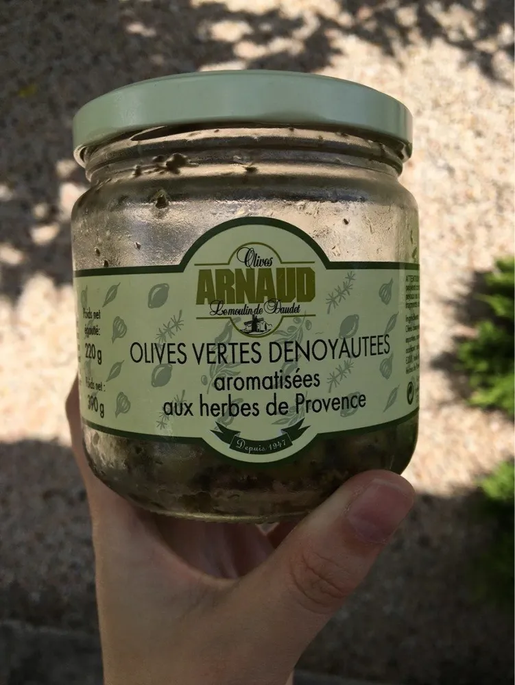 Olives vertes denoyautees aromatisees aux herbes de provence