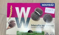 Biscuits au cacao fourrés à la crème saveur vanille