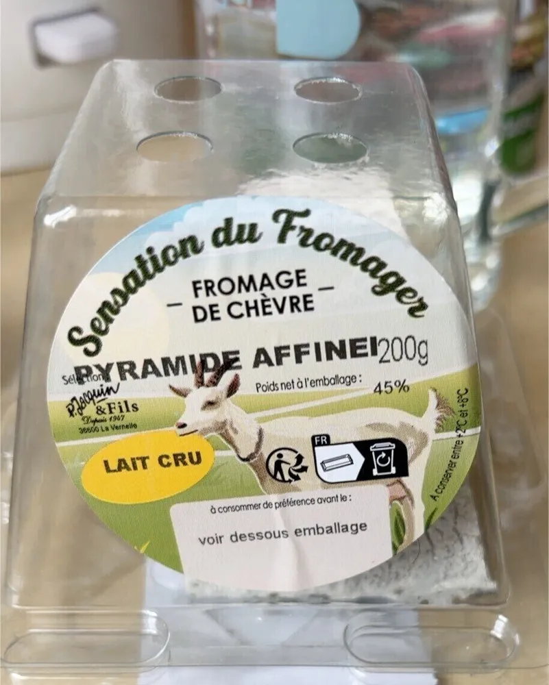 Pyramide affinée au lait cru