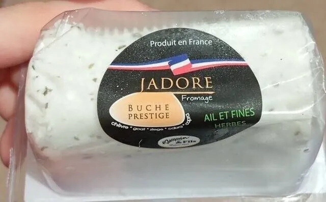 Bûche chèvre ail et fines herbes