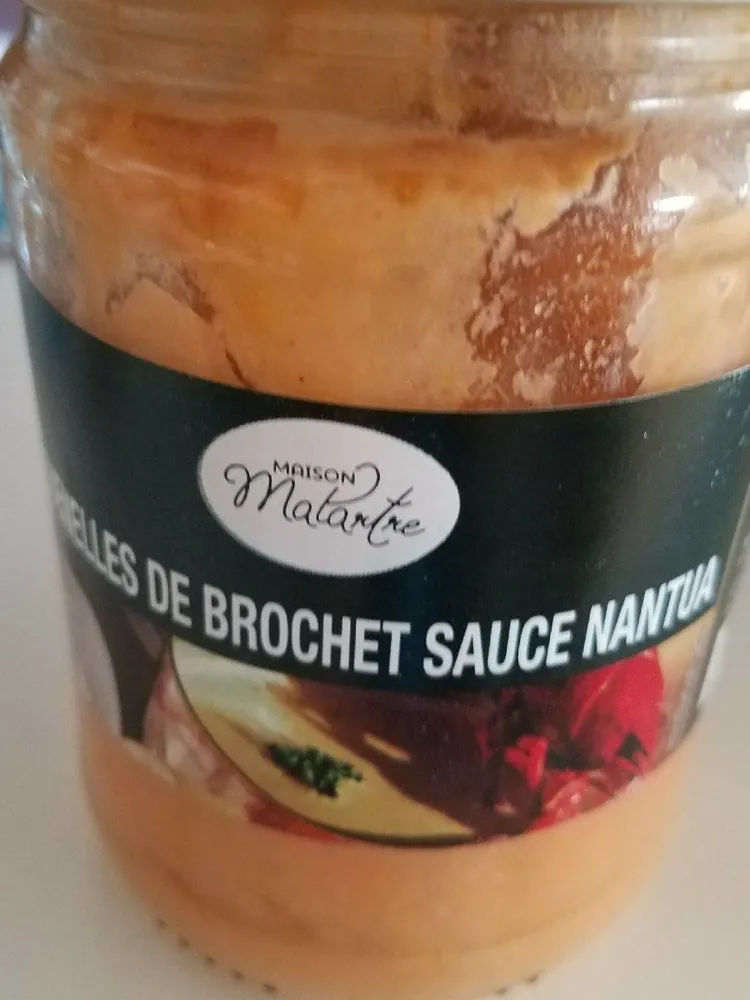 Quenelles de brochet sauce nantua