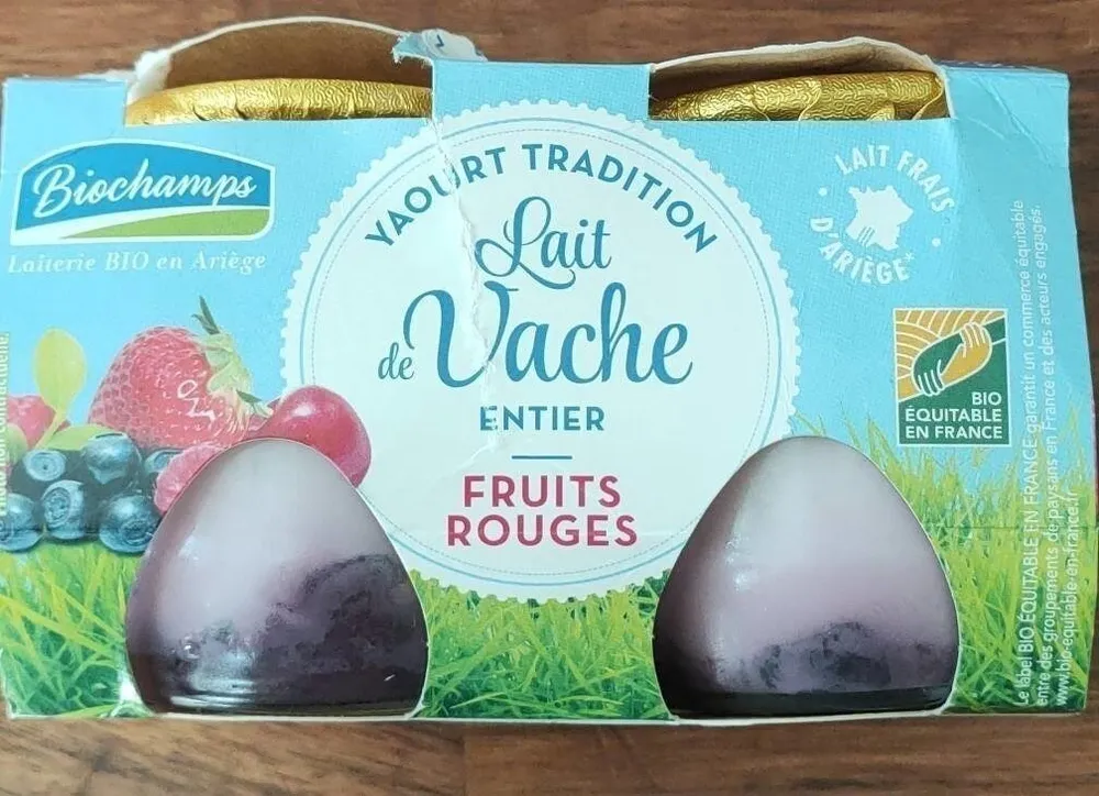 Yaourt ferme au lait de vache entier fruits rouge