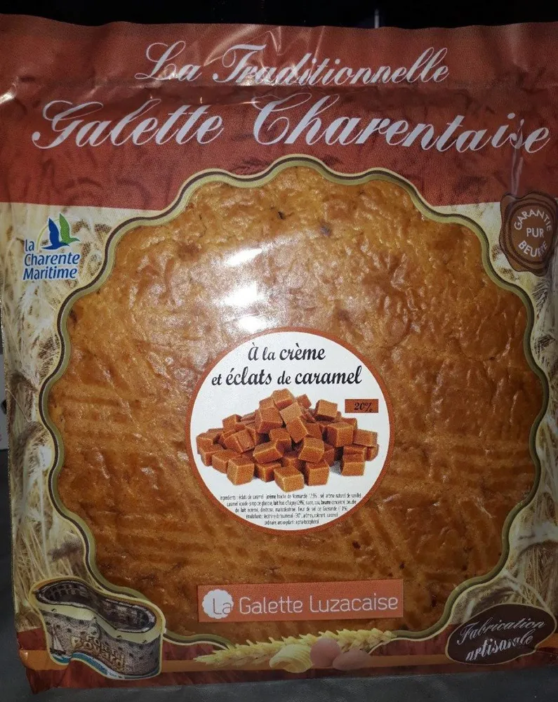 Galette charentaise à la crème et éclats de caramel