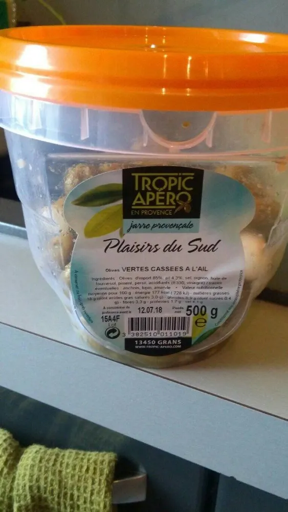 Olives vertes cassees a l ail