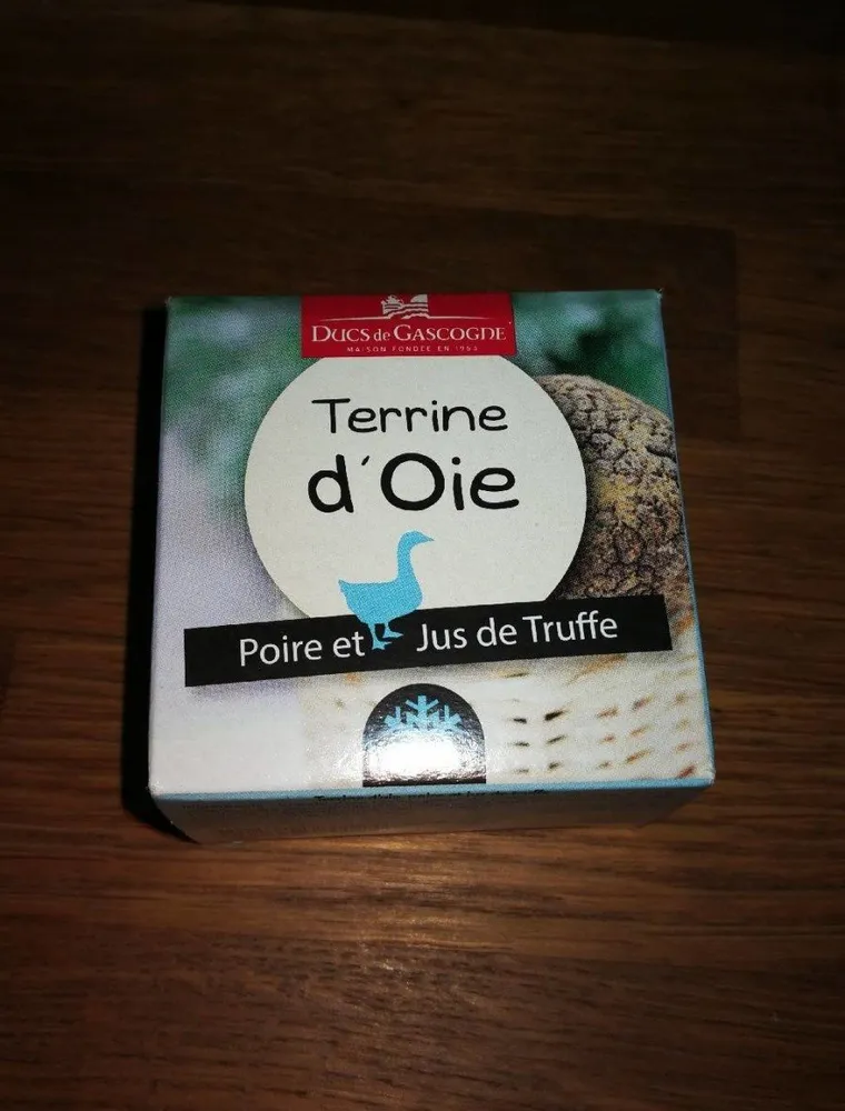 Terrine d'oie poire et jus de truffe