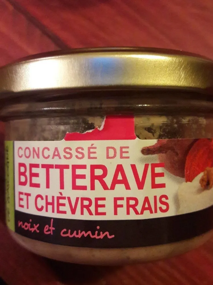 Concassé de betterave et chèvre frais, noix et cumin