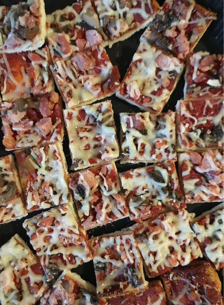 Pizza jambon champignons fromage