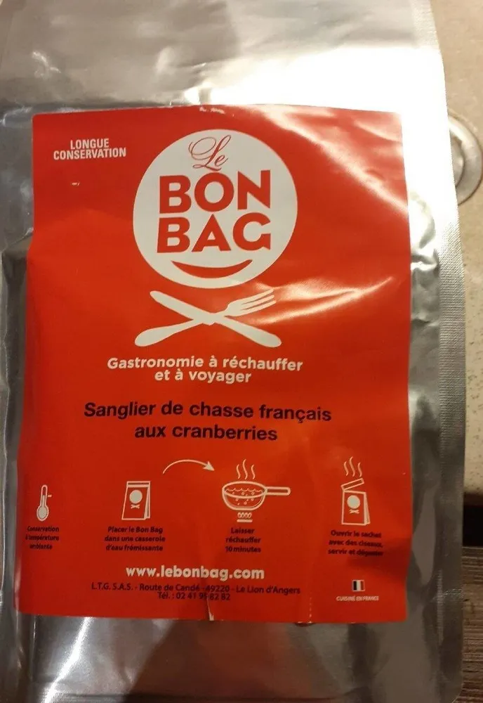 Sanglier de chasse français aux crabberries