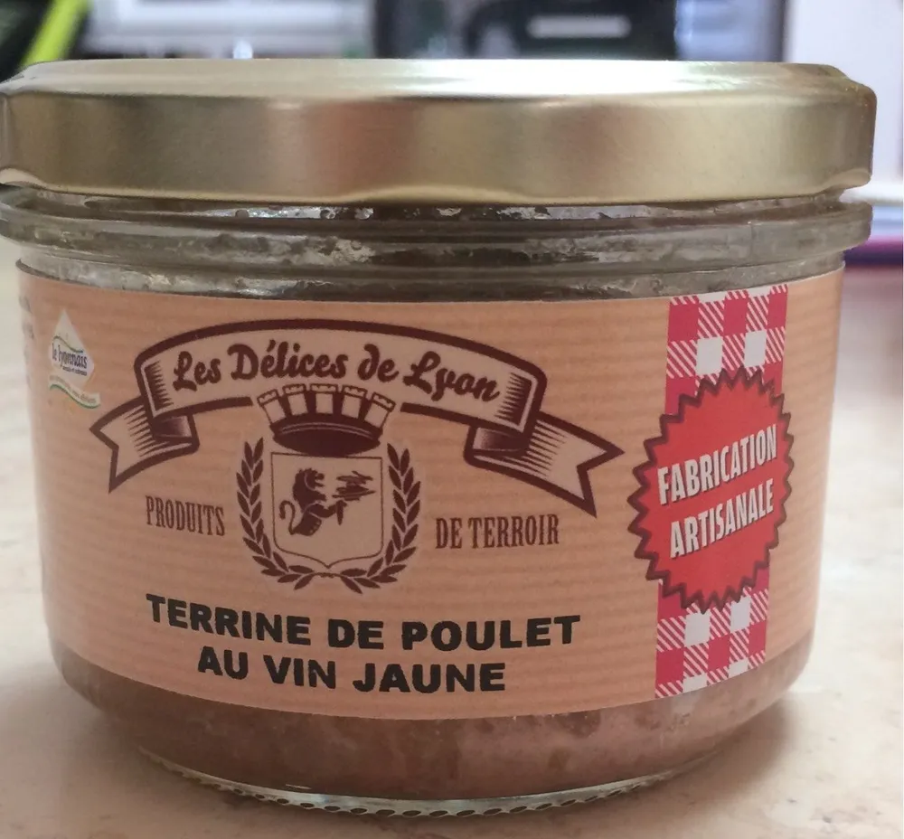 Terrine de poulet au vin jaune
