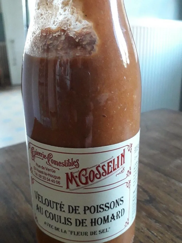 Velouté de poissons au coulis de homard