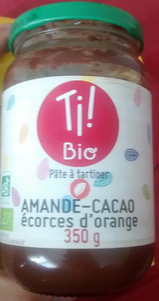 Pâte à tartiner amande-cacao écorces d'orange