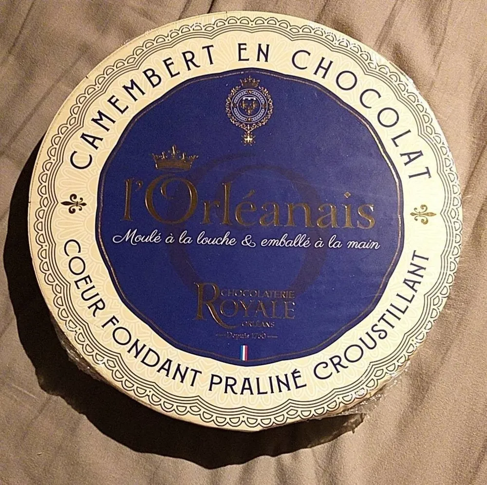 CAMEMBERT GEANT EN CHOCOLAT L'ORLEANAIS