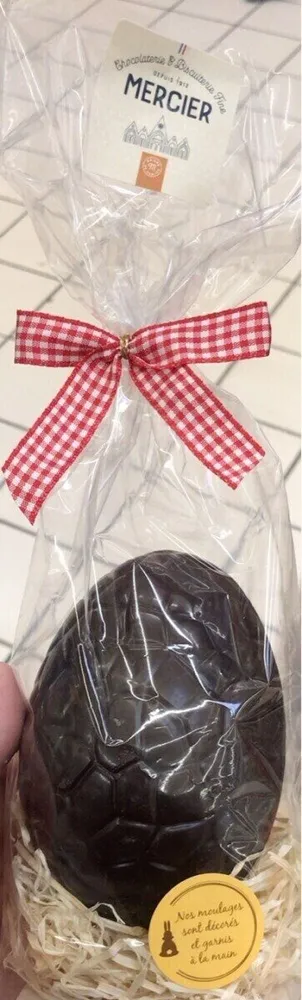 Œuf craquelé noir