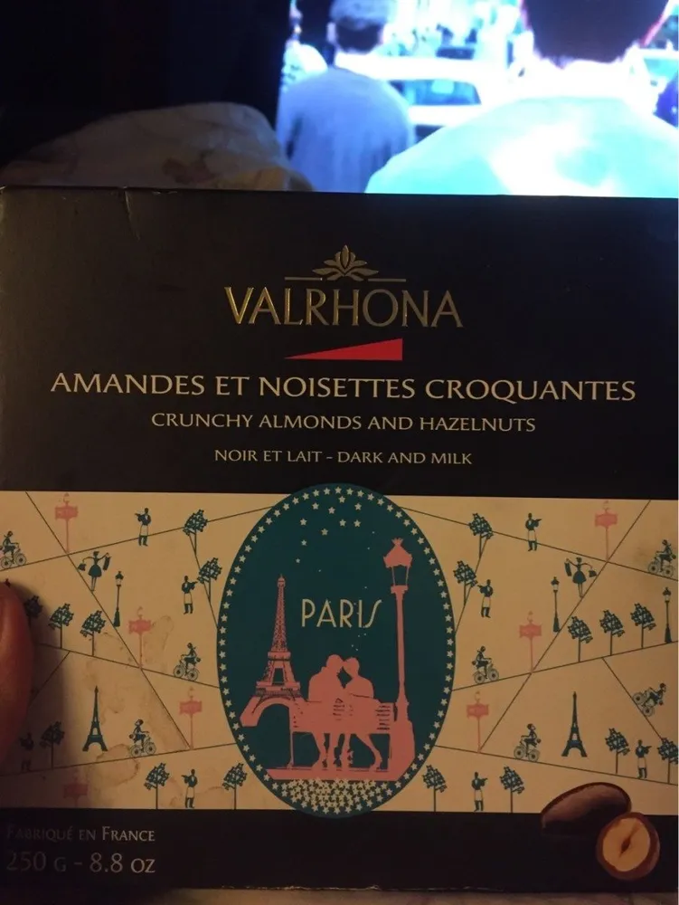 Amandes et noissettes craquantes