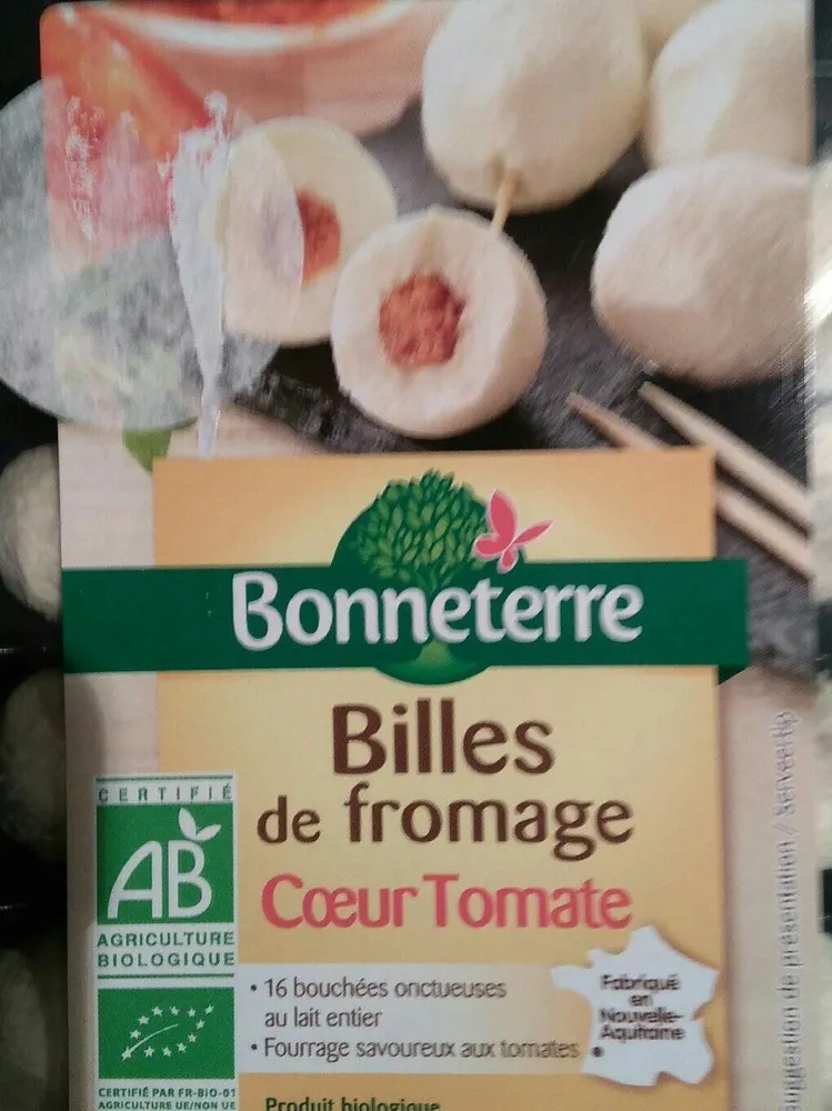 Billes de fromage coeur tomate