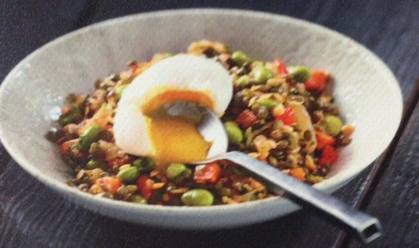 Salade oeuf poché, lentilles vertes du Puy et Kimchi