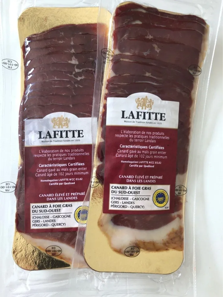 Magret de canard fumé tranché