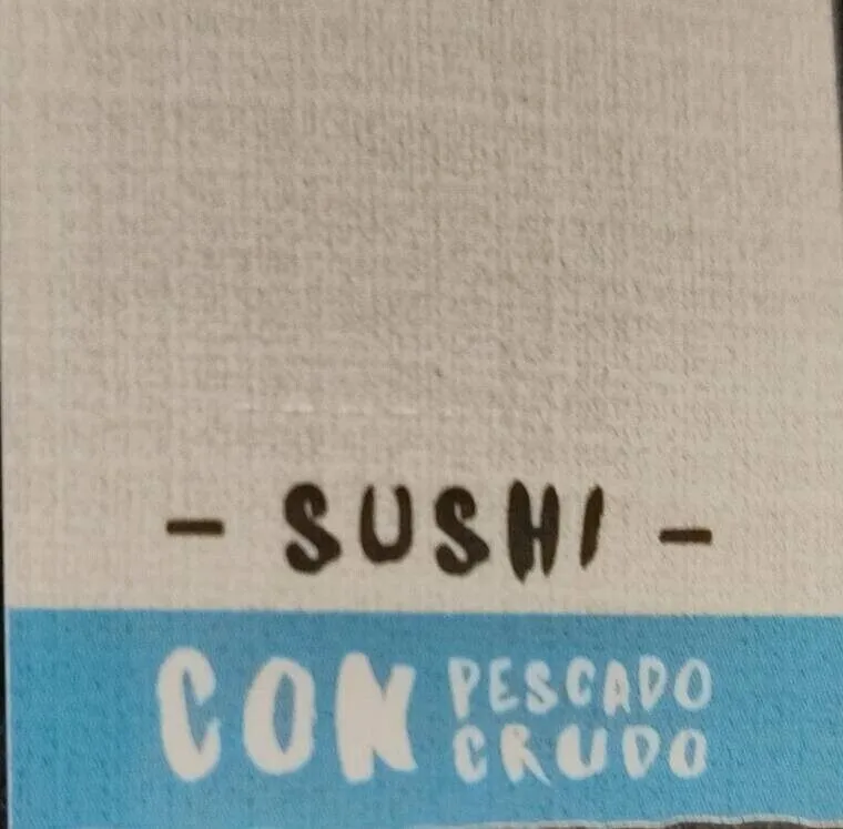 Sushi con pescado crudo