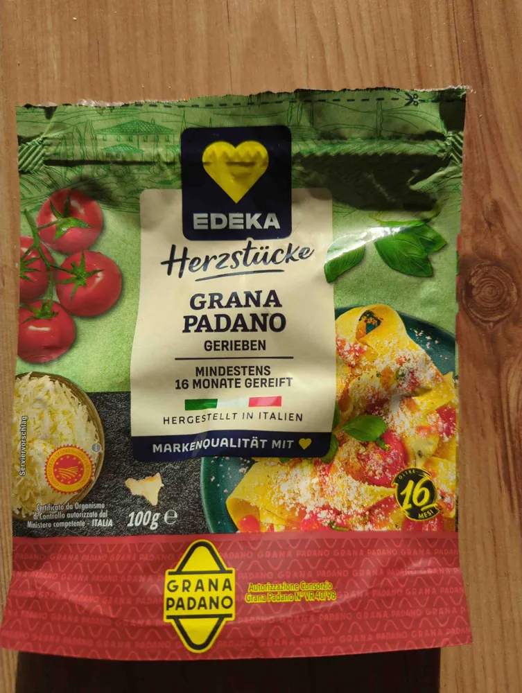 Edeka Grana Padano gerieben