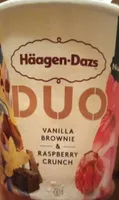 Duo helado crema sabor vainilla con brownie y frambuesa