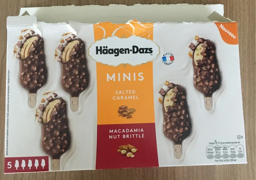 Mini bâtonnets caramel beurre salé et macadamia nut brittle