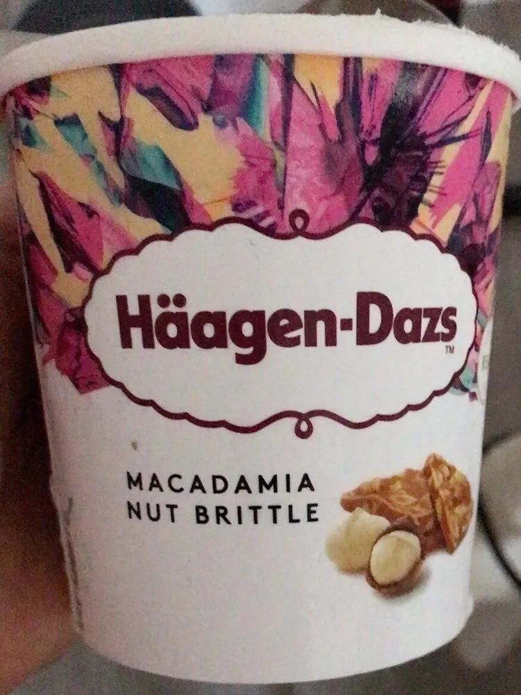 Macadamia Nut Brittle