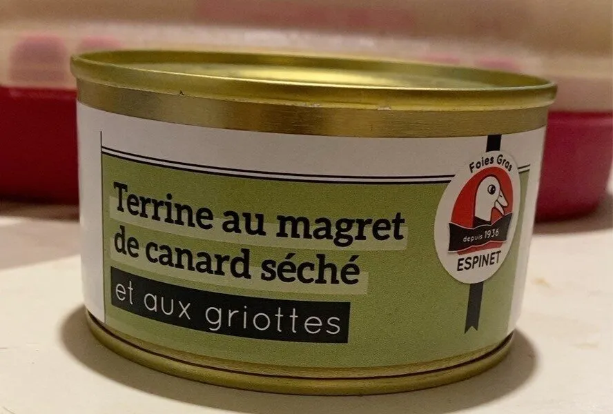 Terrine au magret de canard seche et aux griottes