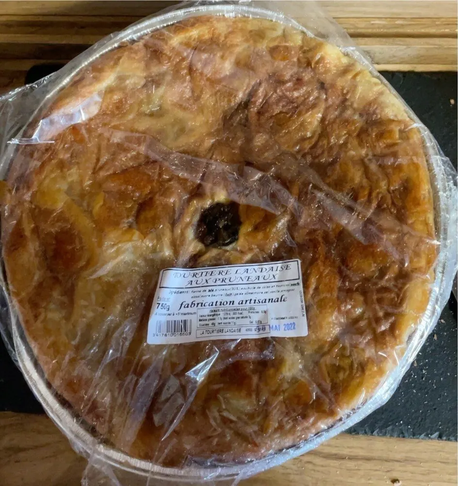 Tourtiere landaise aux pruneaux