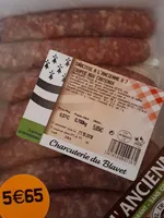 Saucisse à l ancienne coupee aux couteaux