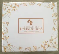 Tuiles en chocolat blanc et pépites de mûre saveur mûre