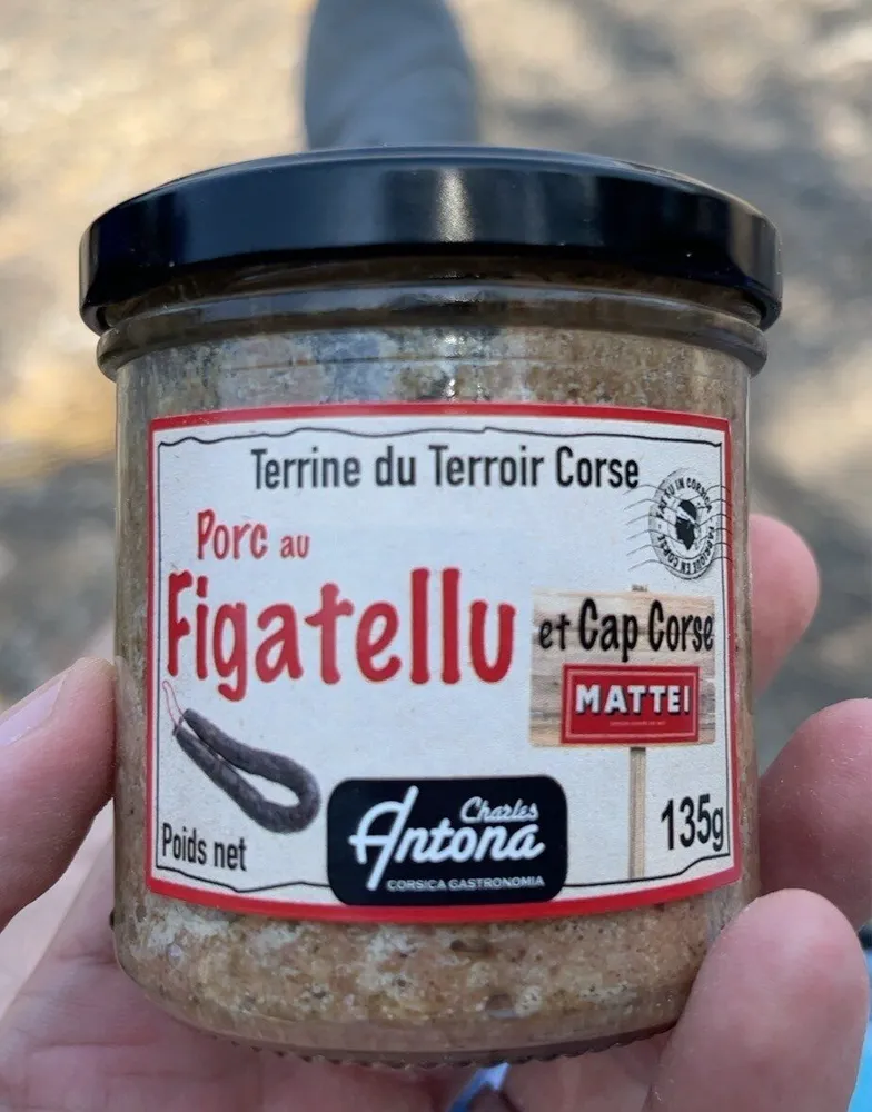 Pâté au figatellu et vin aperitif